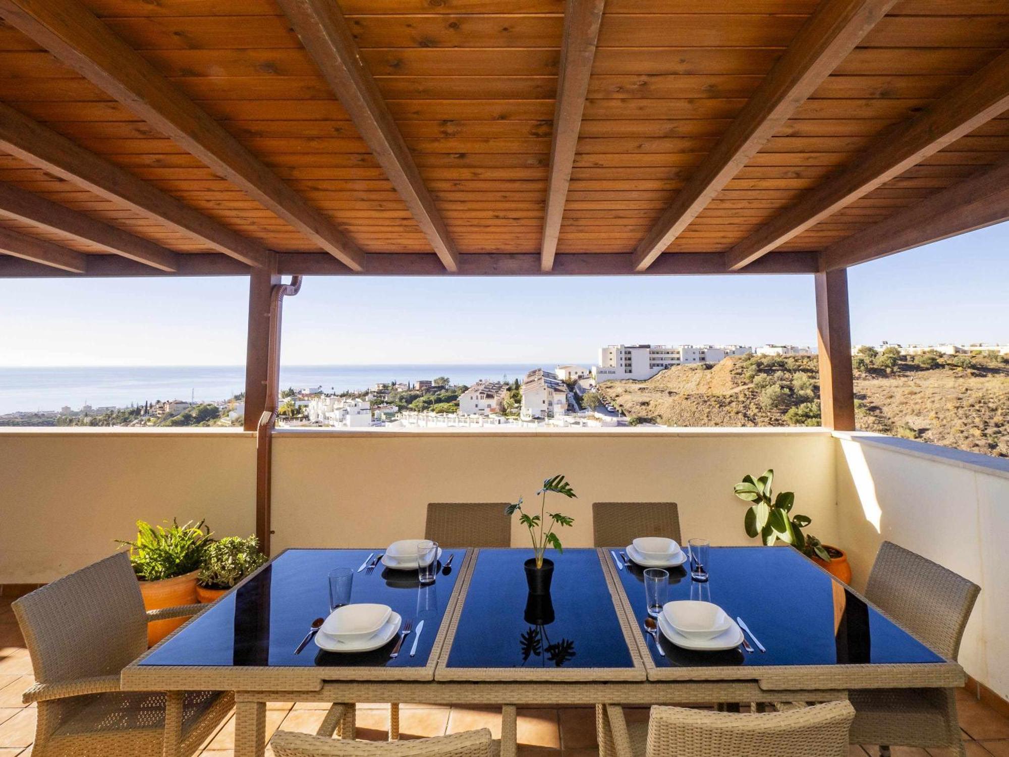 Atico Con Vistas Al Mar Piscina Y Parking Appartement Málaga Buitenkant foto