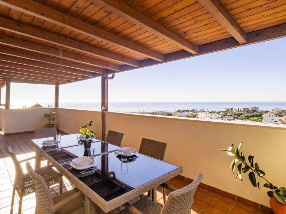 Atico Con Vistas Al Mar Piscina Y Parking Appartement Málaga Buitenkant foto
